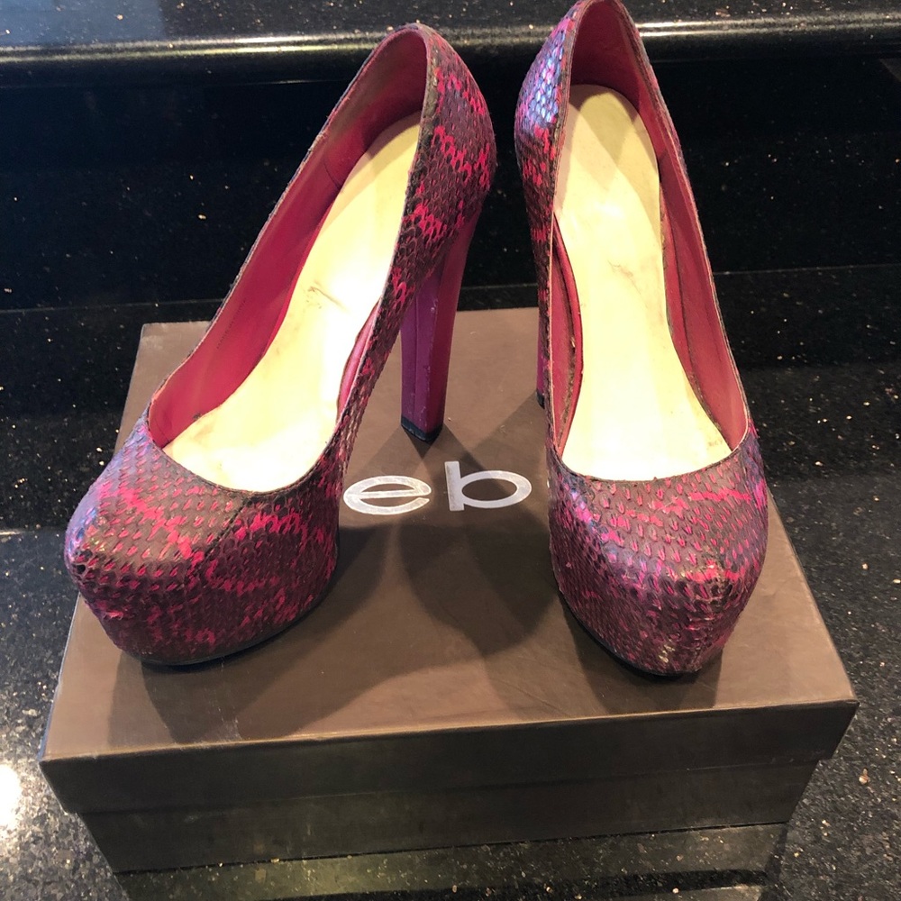 Bebe Hot Pink Khloe Snakeskin Platform Pumps
